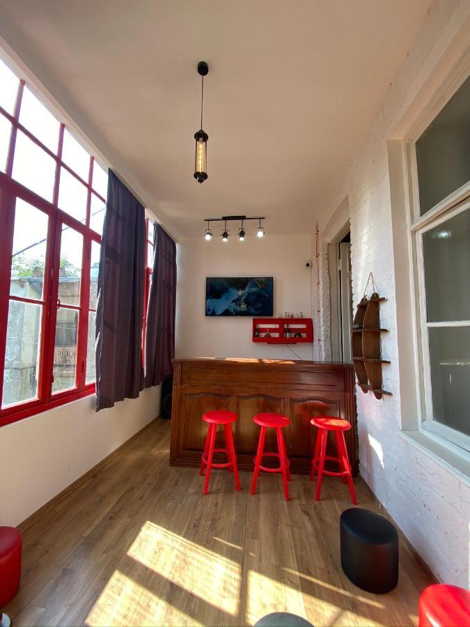 Red Door Appartement Tbilisi Buitenkant foto